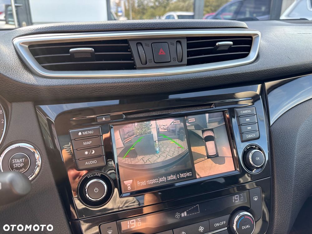 Nissan Qashqai 1.3 DIG-T N-Connecta - 22