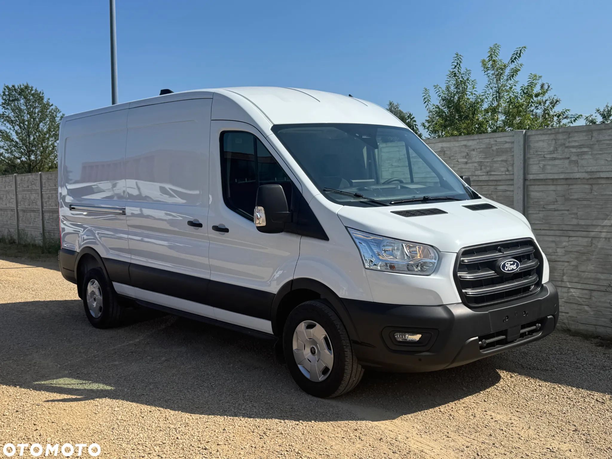 Ford Transit - 1