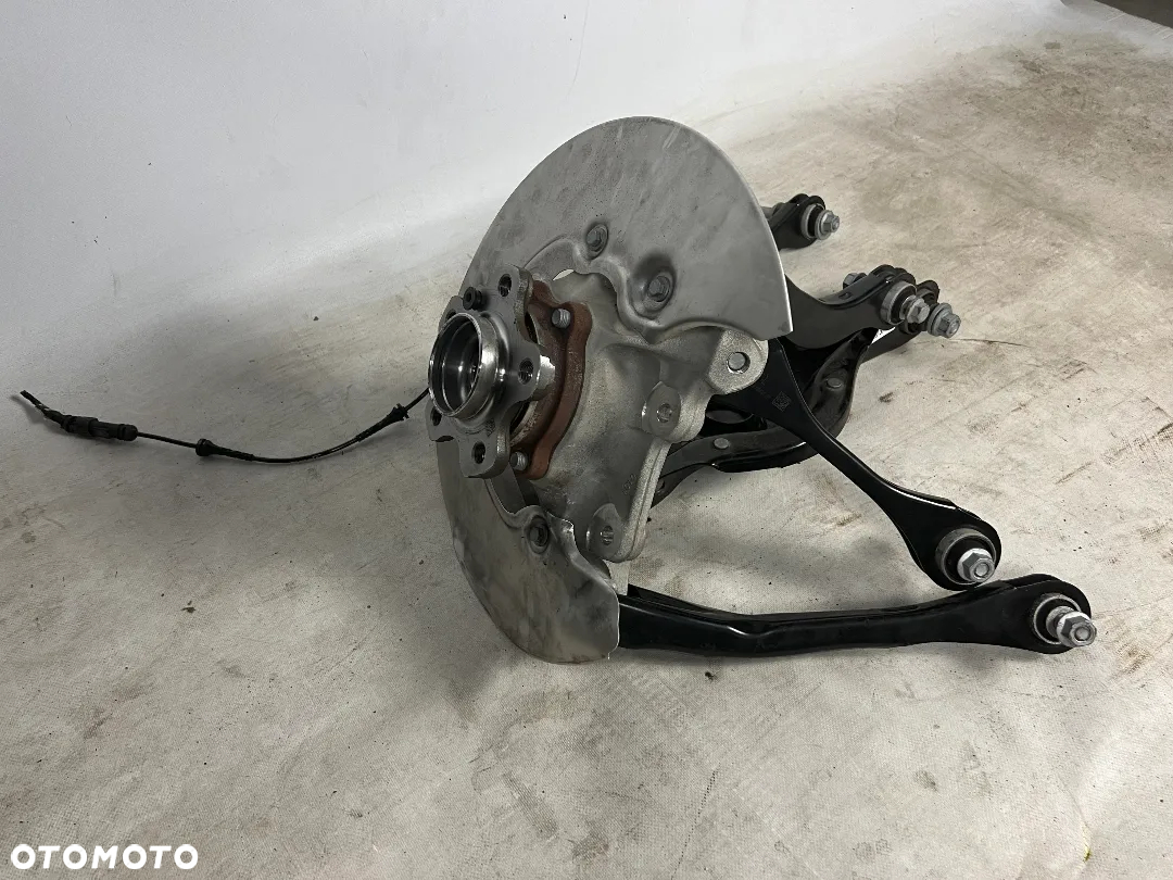 BMW G20 Zwrotnica piasta wahacze prawy tył 6879534 - 2