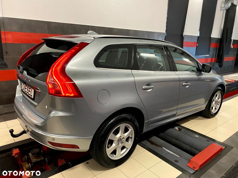 Volvo XC 60 D3 Geartronic Summum - 10