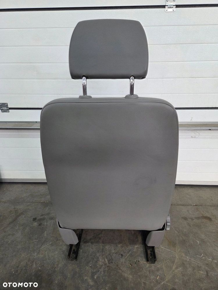 VW T5 T6 fotel kierowcy przód ROBUST - 4