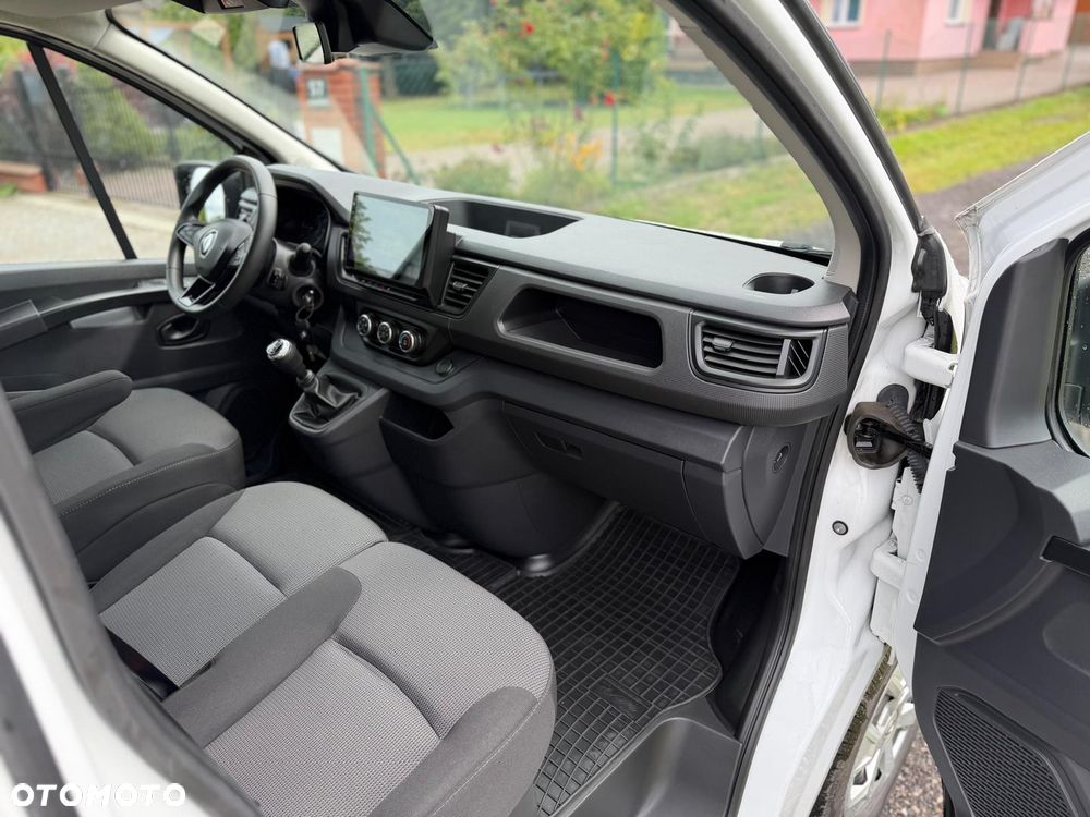Renault Trafic - 14