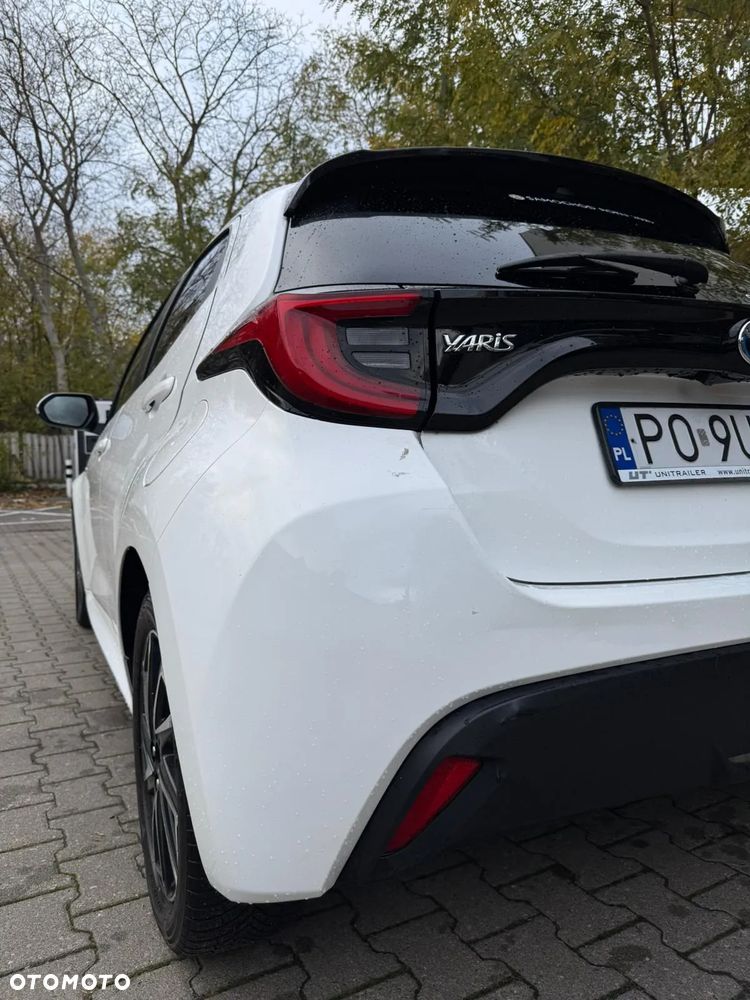 Toyota Yaris ver-hybrid-1-5-comfort - 10