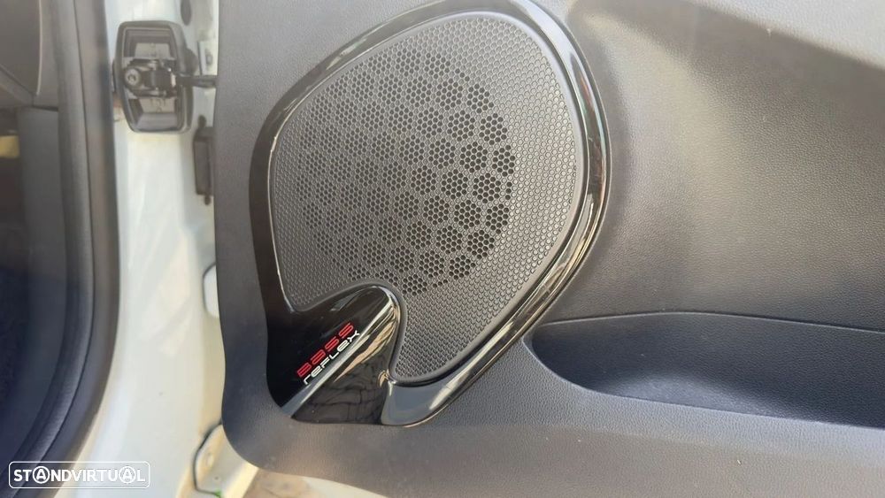 Renault Clio ENERGY TCe 90 Start & Stop Experience - 12