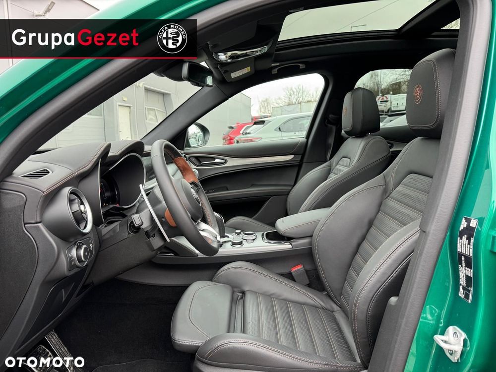 Alfa Romeo Stelvio - 10