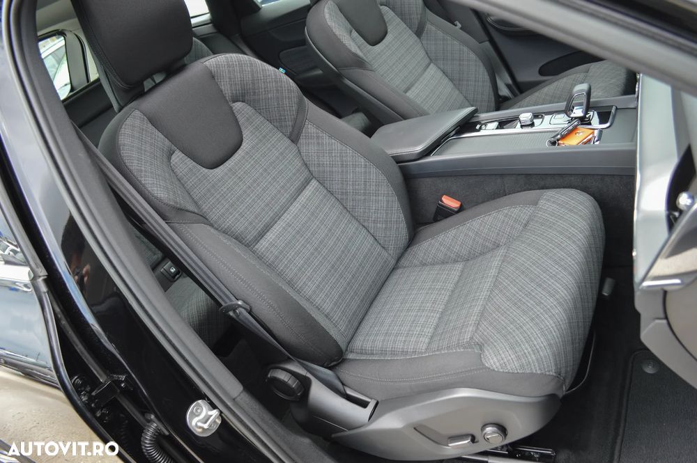 Volvo XC 60 T6 AWD Ultra Black Edition - 21