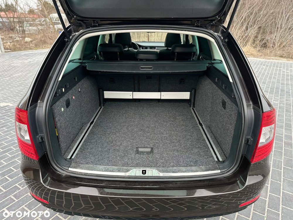 Skoda Superb 2.0 TDI Active DSG - 19