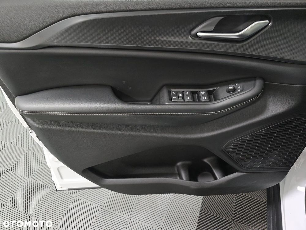 Jeep Grand Cherokee - 12