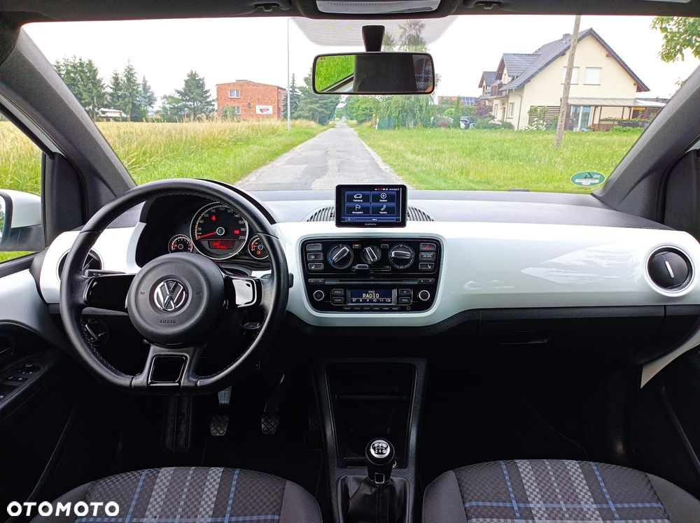 Volkswagen up! club - 12