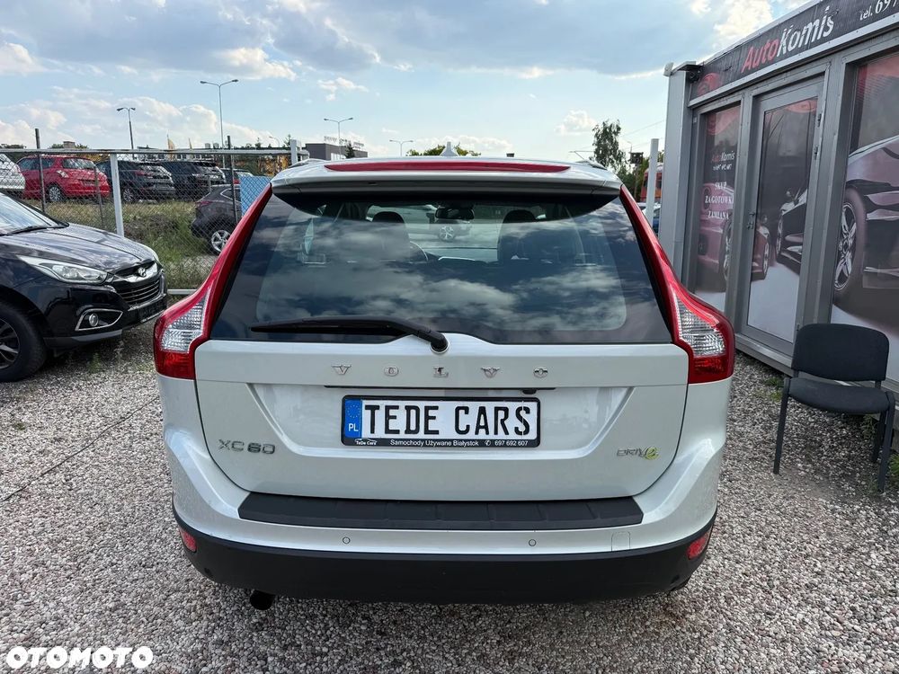 Volvo XC 60 D4 Momentum - 5