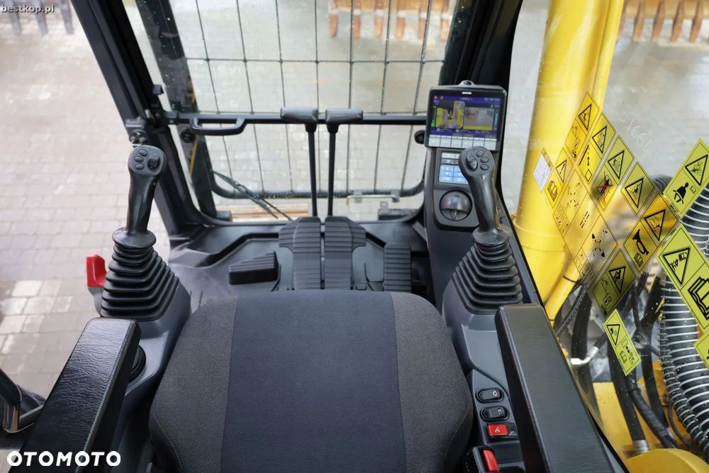Komatsu PC210LC-11 - 20