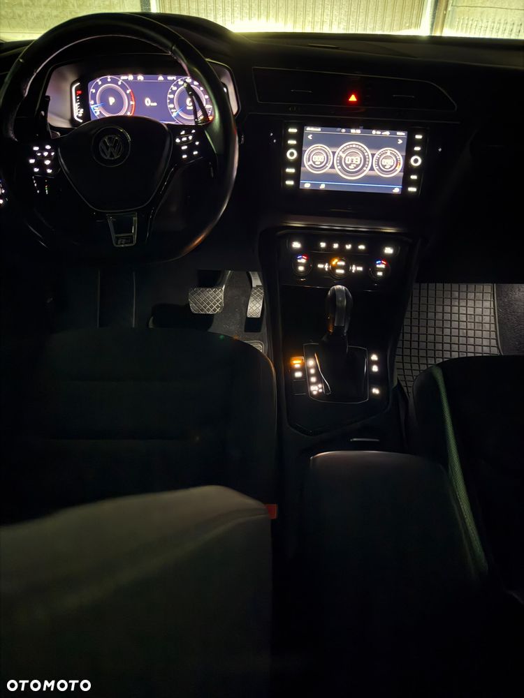 Volkswagen Tiguan - 25