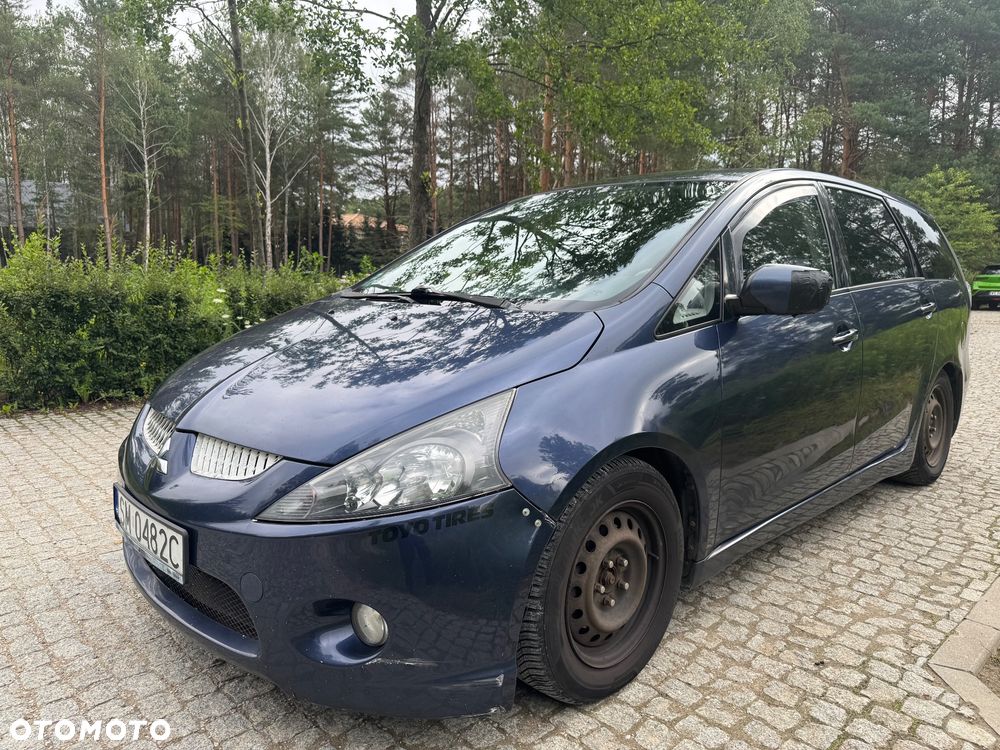 Mitsubishi Grandis 2.4 Intense - 4