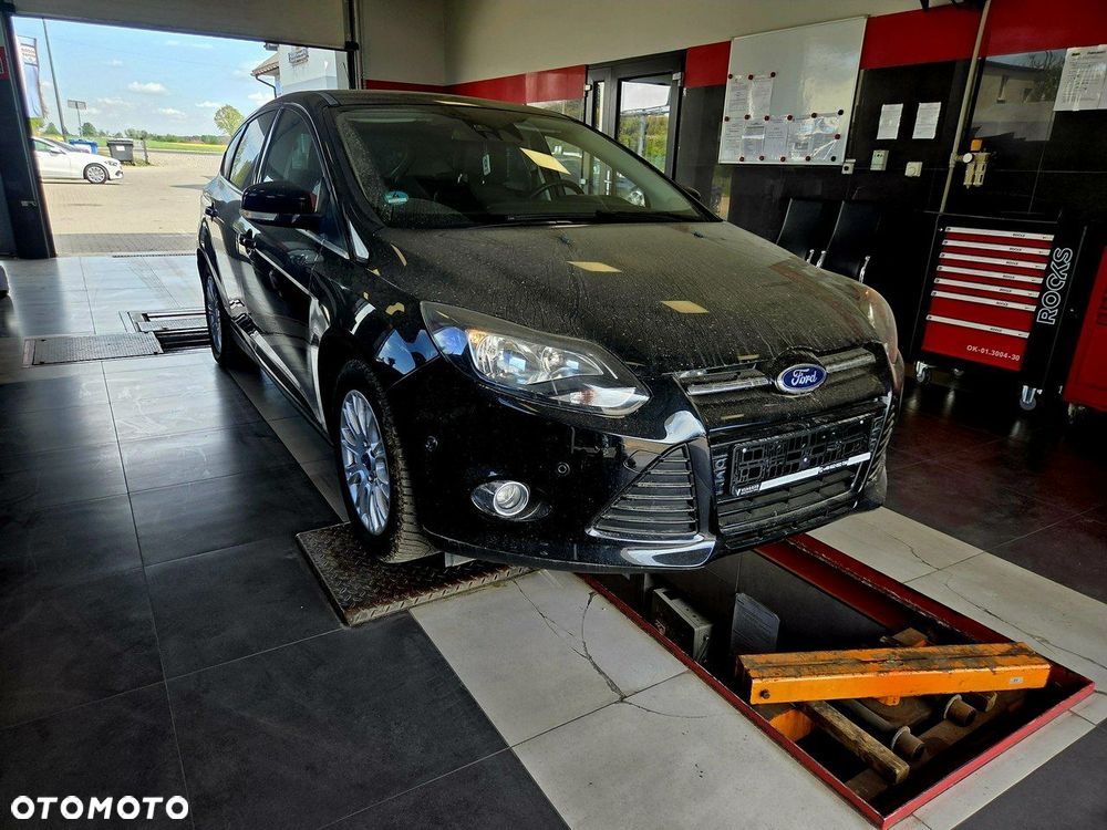 Ford Focus 1.6 EcoBoost Titanium - 38