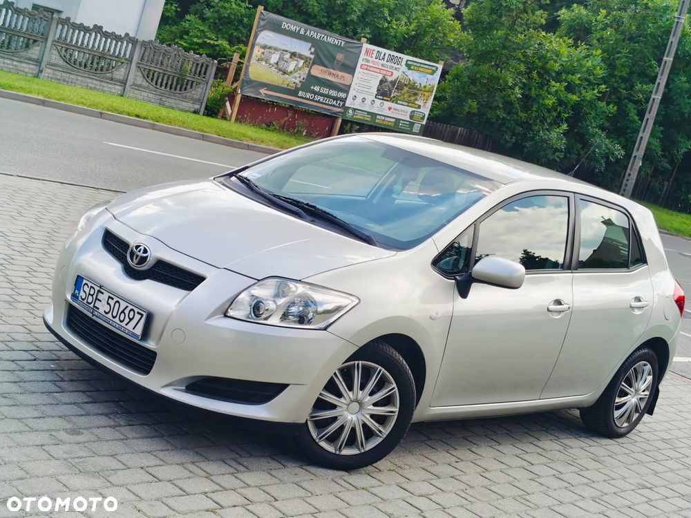 Toyota Auris 2.0 D-4D Premium - 2