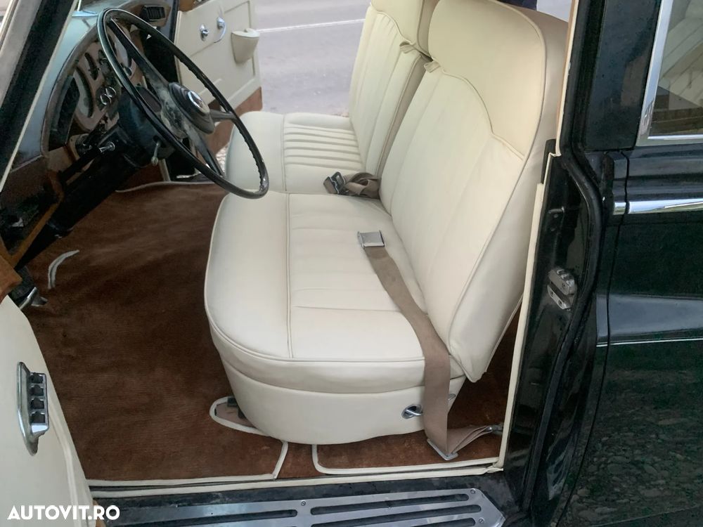 Rolls-Royce Silver Cloud - 13