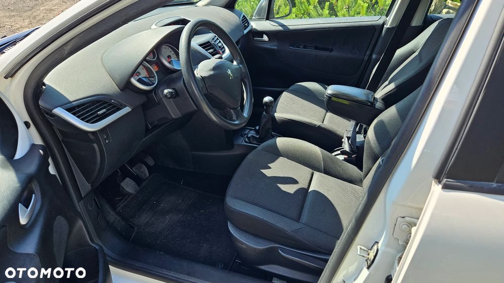 Peugeot 207 1.6 HDi Access 98g - 12