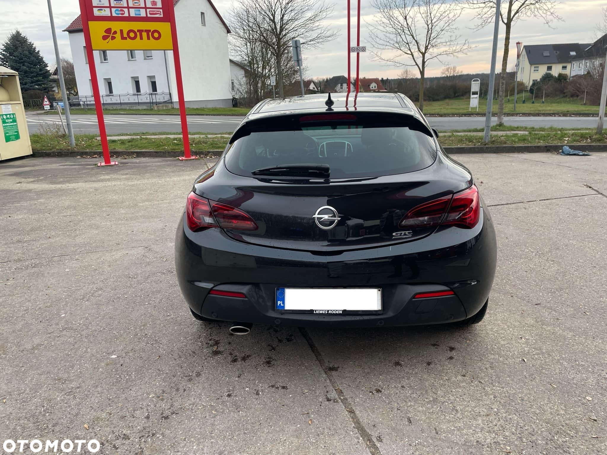 Opel Astra IV GTC 1.6 T Sport - 2