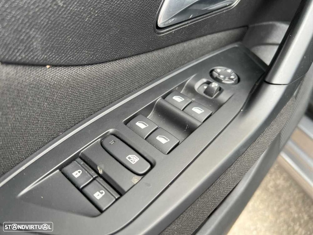 Peugeot 308 1.2 PureTech Active Pack - 12