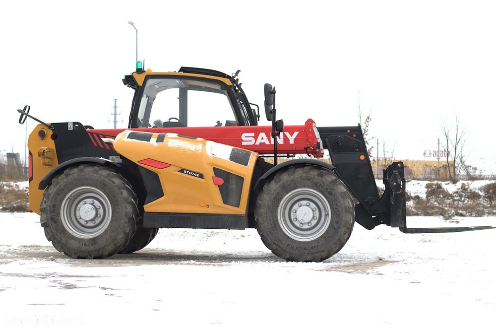 Sany STH742 - 5