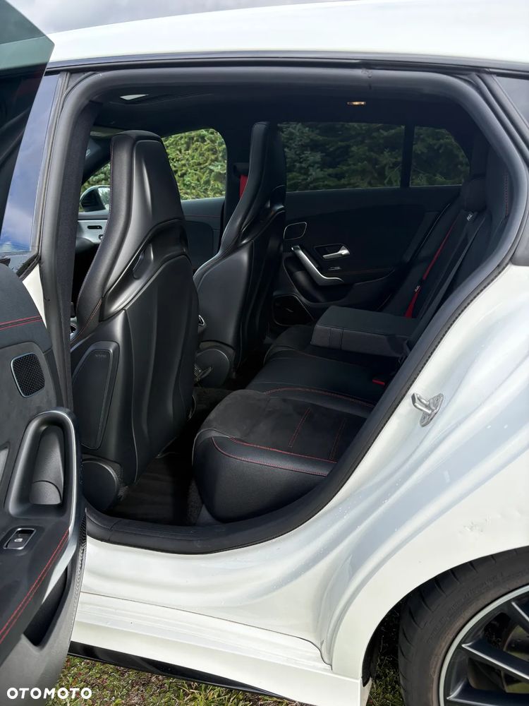 Mercedes-Benz CLA AMG 35 4-Matic 7G-DCT - 7