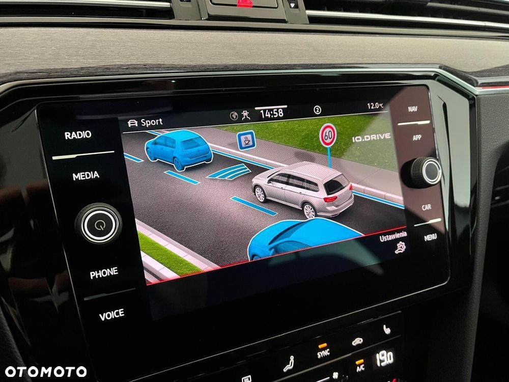 Volkswagen Passat Variant 2.0 TSI Elegance DSG - 31