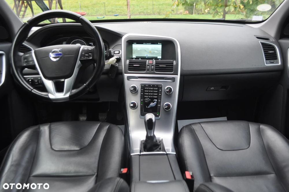 Volvo XC 60 D3 Momentum - 28