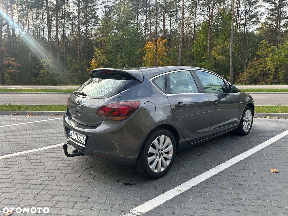 Opel Astra 1.4 Turbo Cosmo - 5