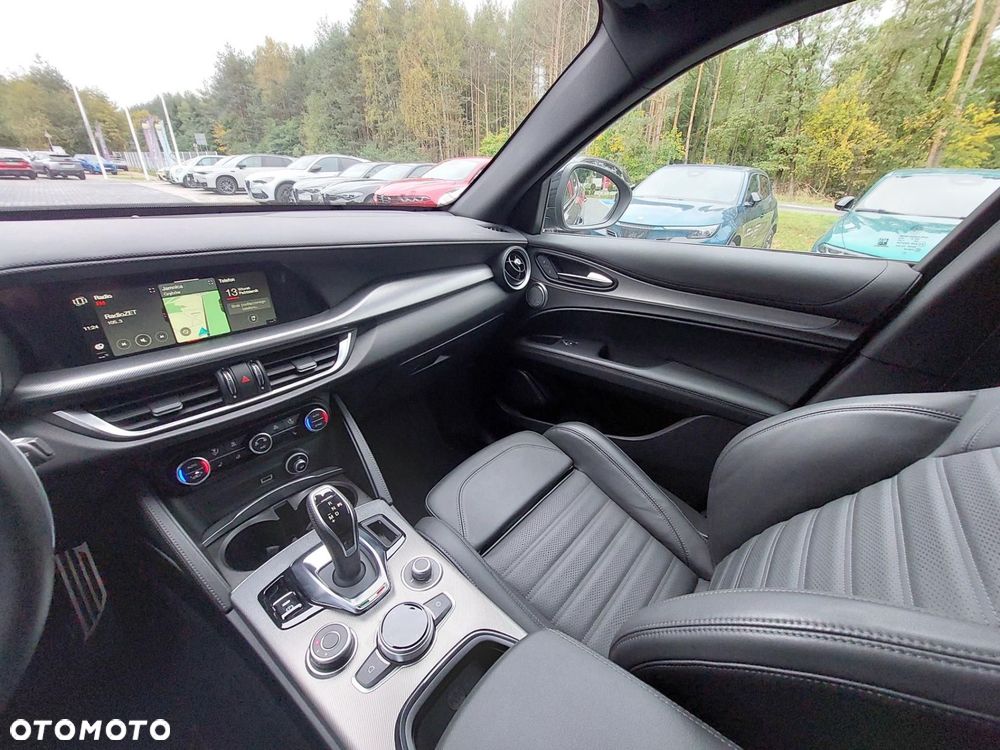 Alfa Romeo Stelvio 2.0 Turbo Veloce Q4 - 19