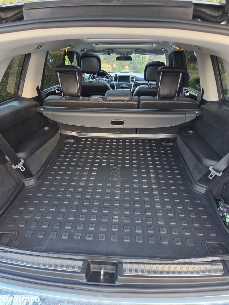 Mercedes-Benz GL - 14