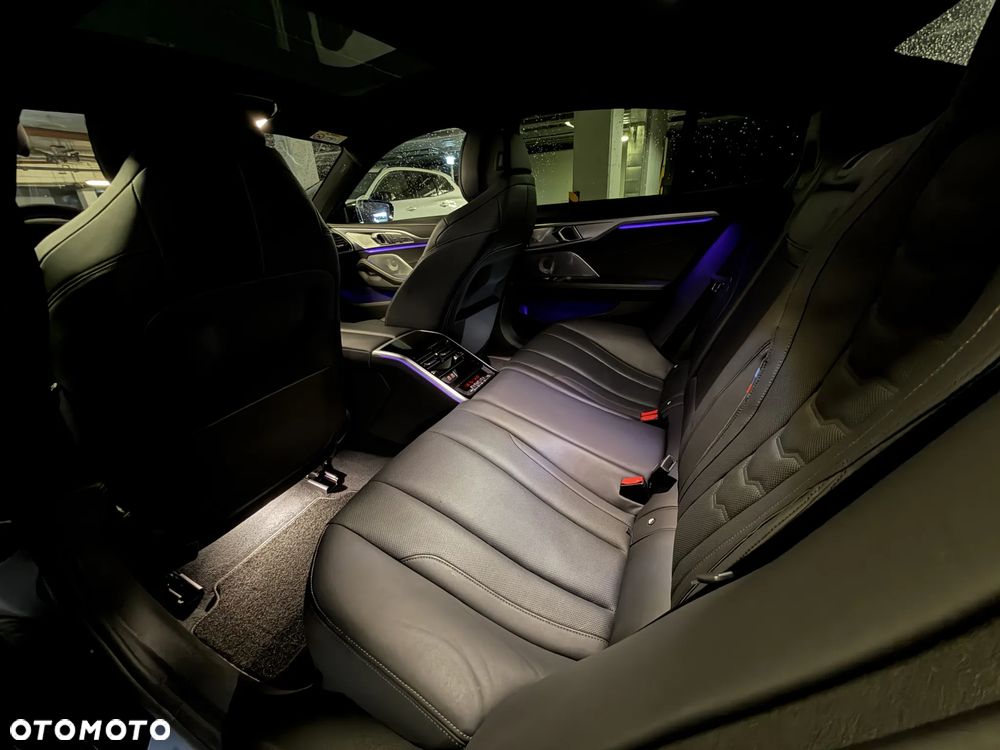 BMW Seria 8 - 23