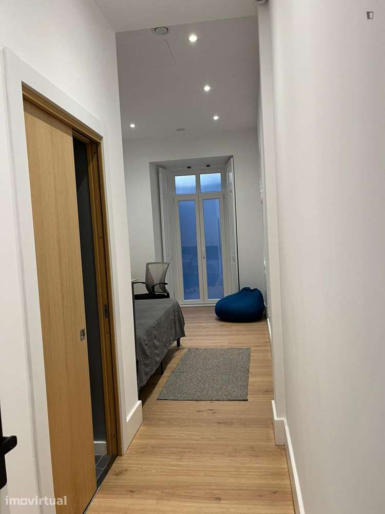 Quarto - localizado em Lisbon - Grande imagem: 2/19