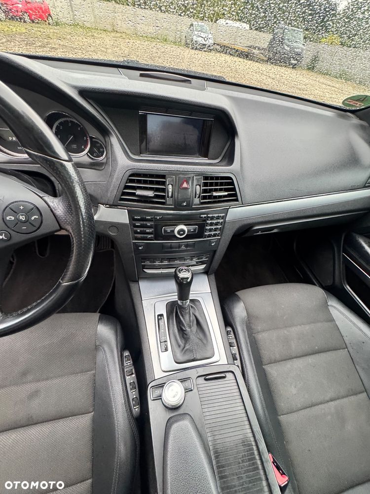 Mercedes-Benz Klasa E 350 CDI DPF BlueEFFICIENCY 7G-TRONIC Avantgarde - 18