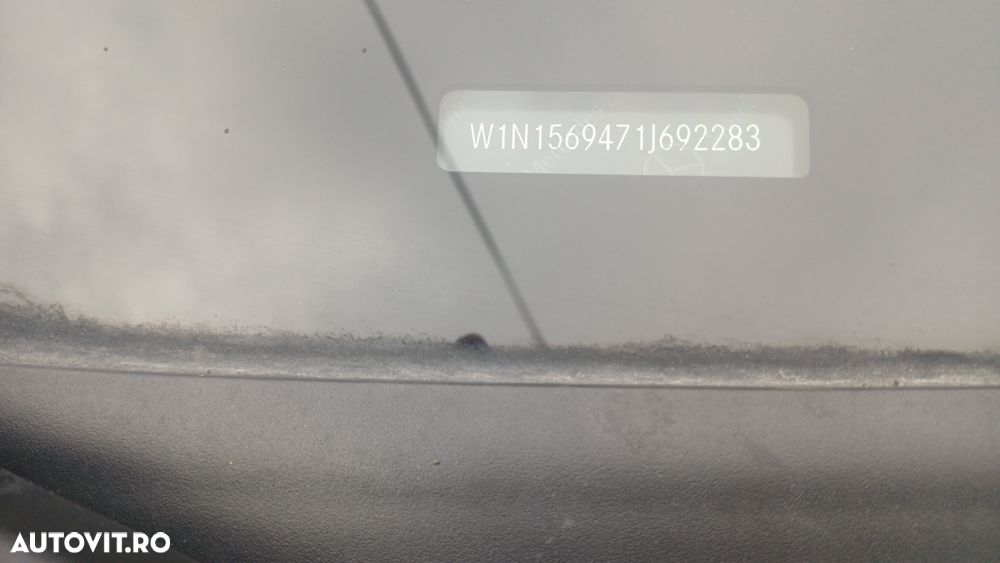 Mercedes-Benz GLA - 8