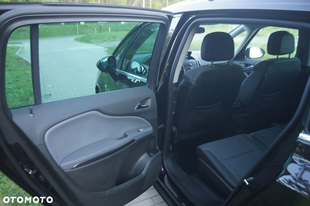 Opel Zafira 1.4 T Cosmo - 17