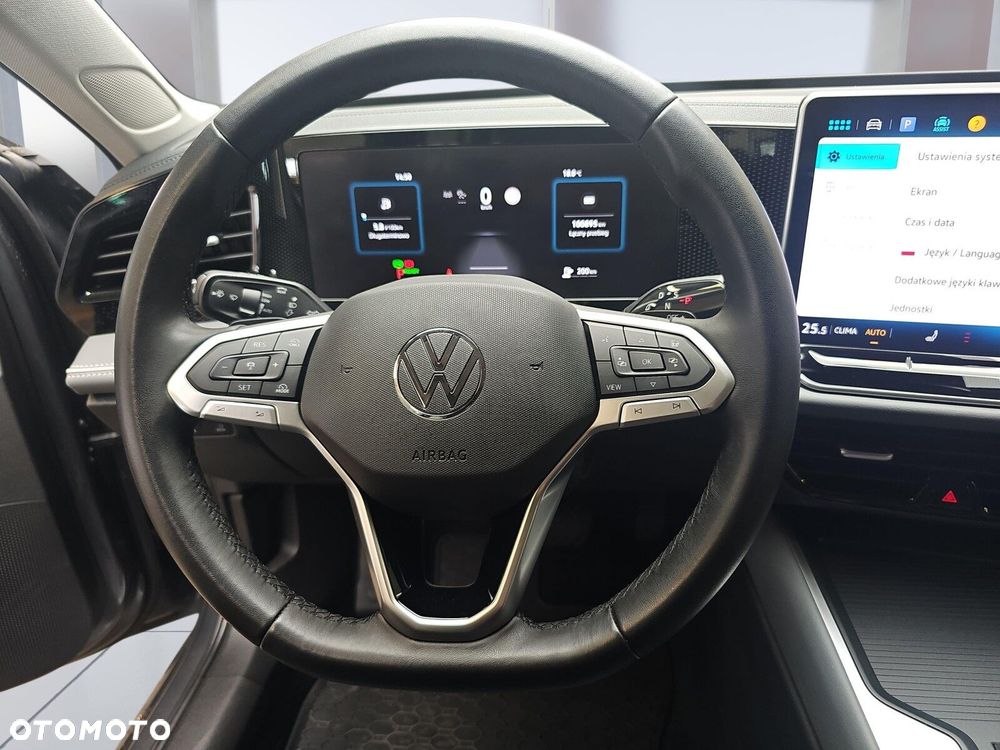 Volkswagen Passat - 13
