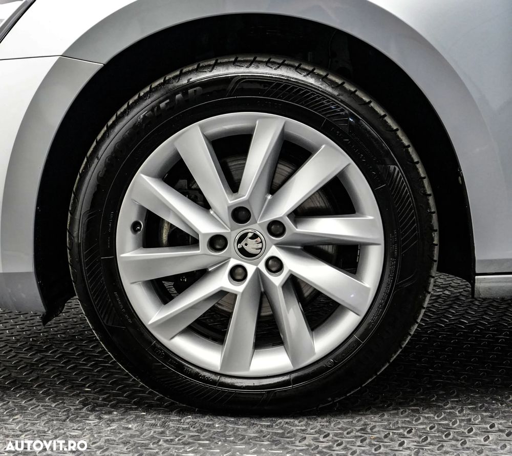 Skoda Superb 1.5 TSI DSG Ambition - 28