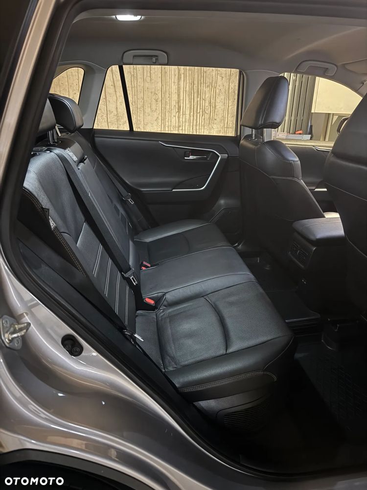 Toyota RAV4 - 7