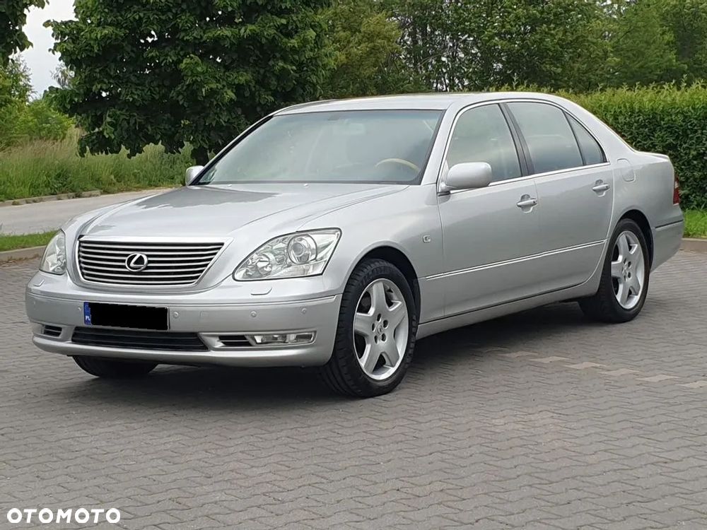 Lexus LS