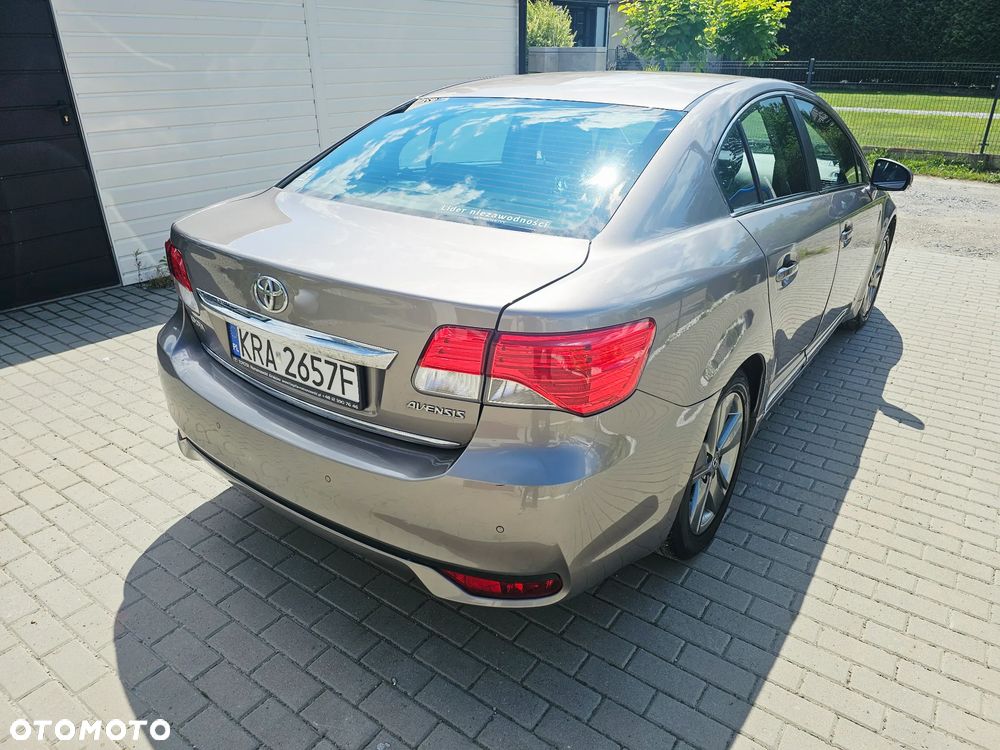 Toyota Avensis 1.8 Prestige - 9