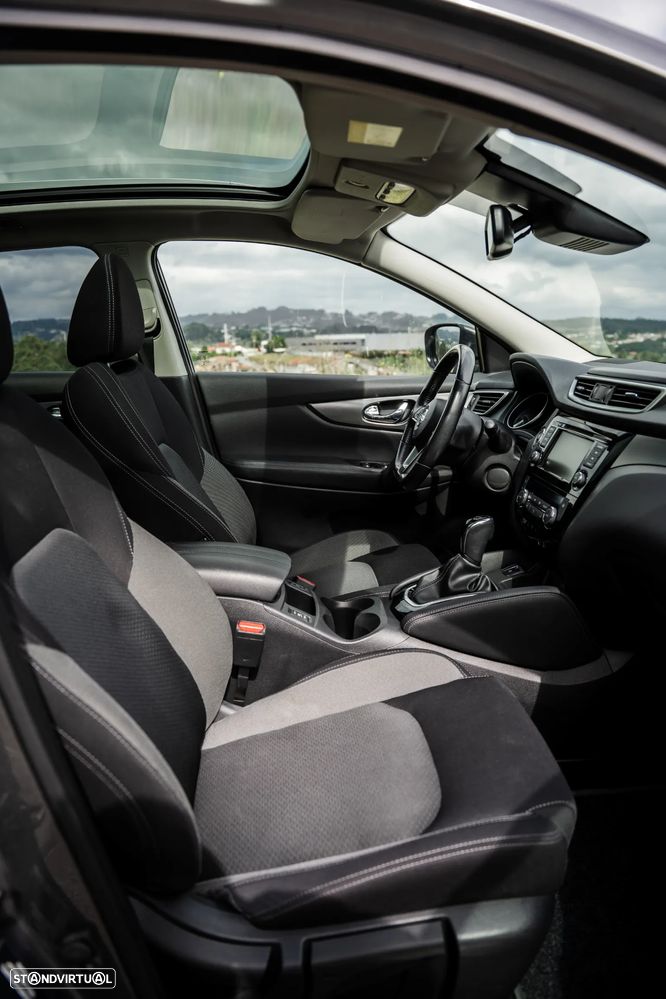 Nissan Qashqai 1.3 DIG-T Acenta DCT - 24