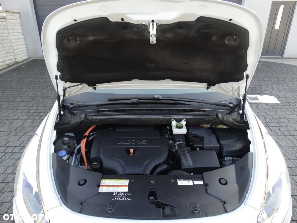 Citroën DS5 Hybrid4 EGS6 SportChic - 19