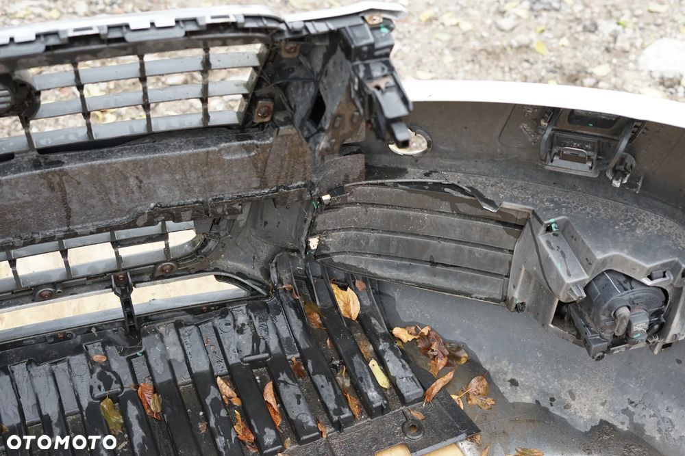 Zderzak przód przedni Audi A3 8P Lift - 16