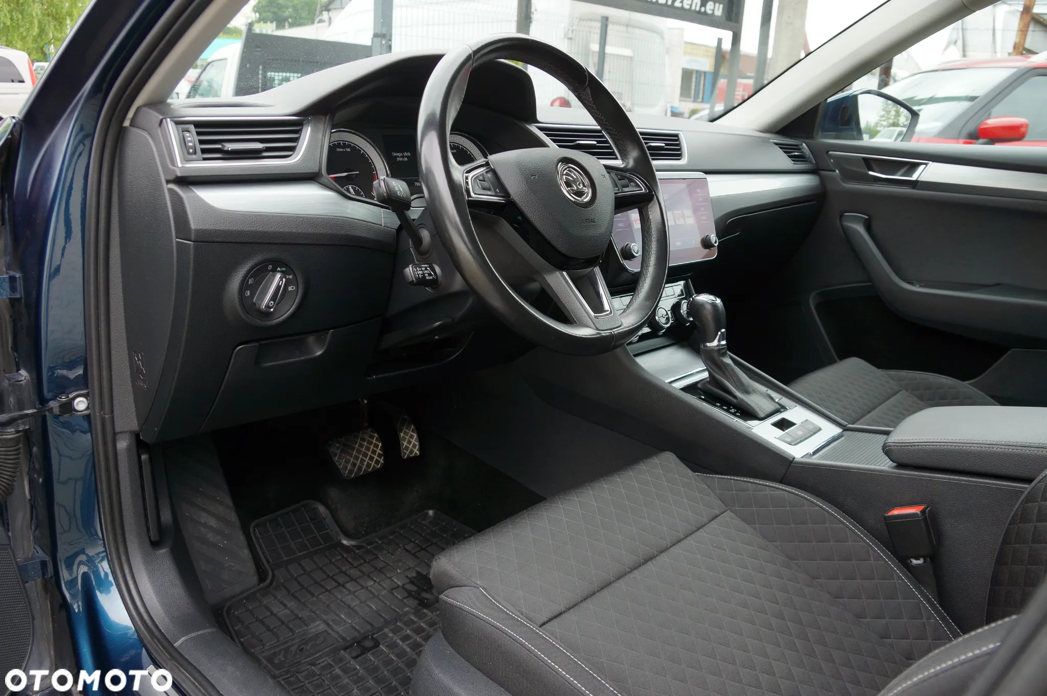 Skoda Superb 2.0 TDI Ambition DSG - 22