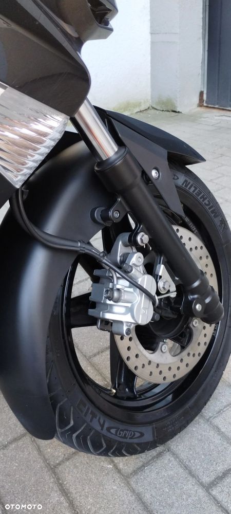 Yamaha X-max - 9