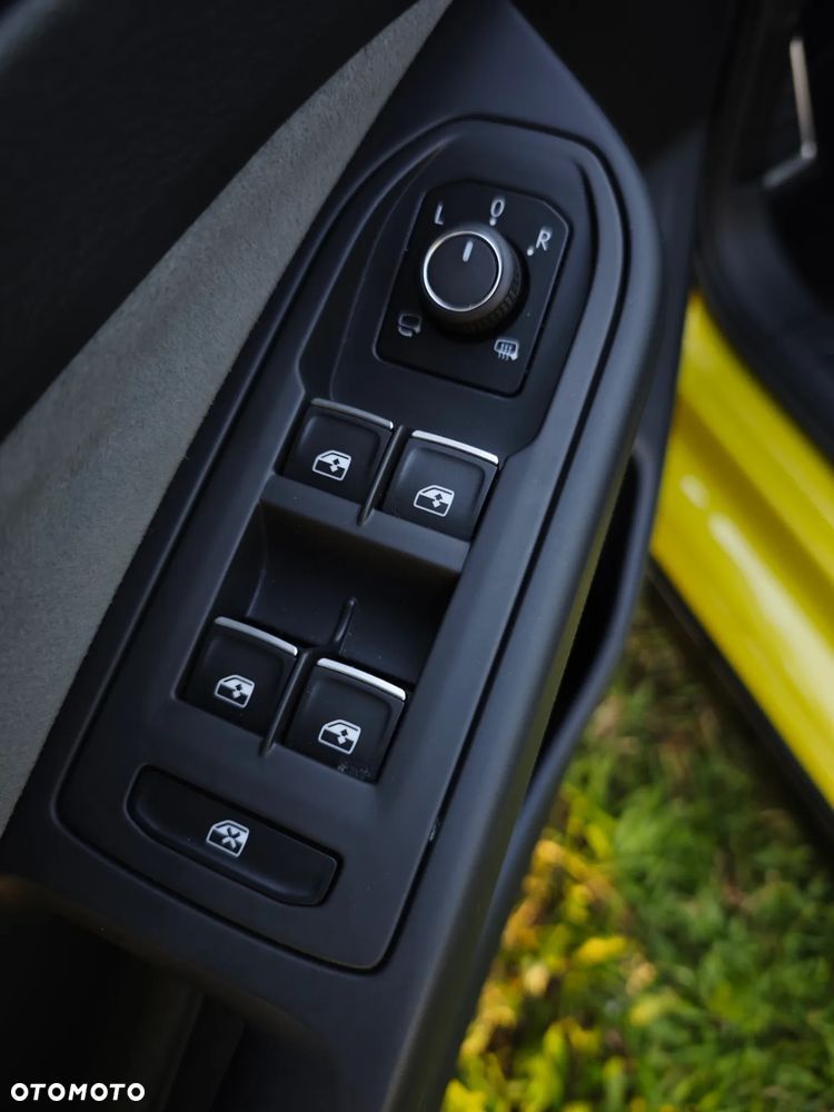 Volkswagen Golf - 16