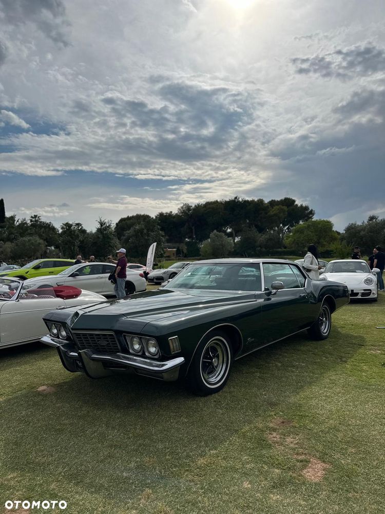 Buick Riviera - 2
