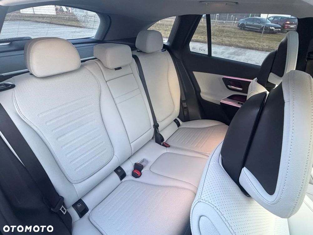 Mercedes-Benz GLC 300 e 4-Matic AMG Line - 6