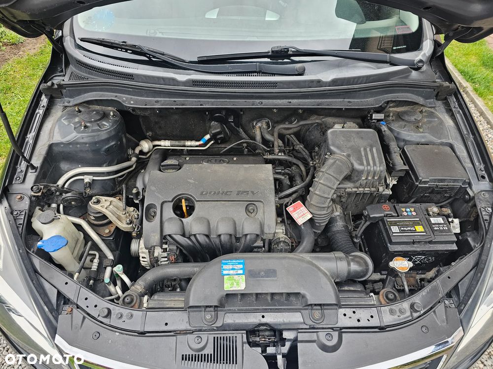 Kia Ceed 1.4 CVVT Attract - 12