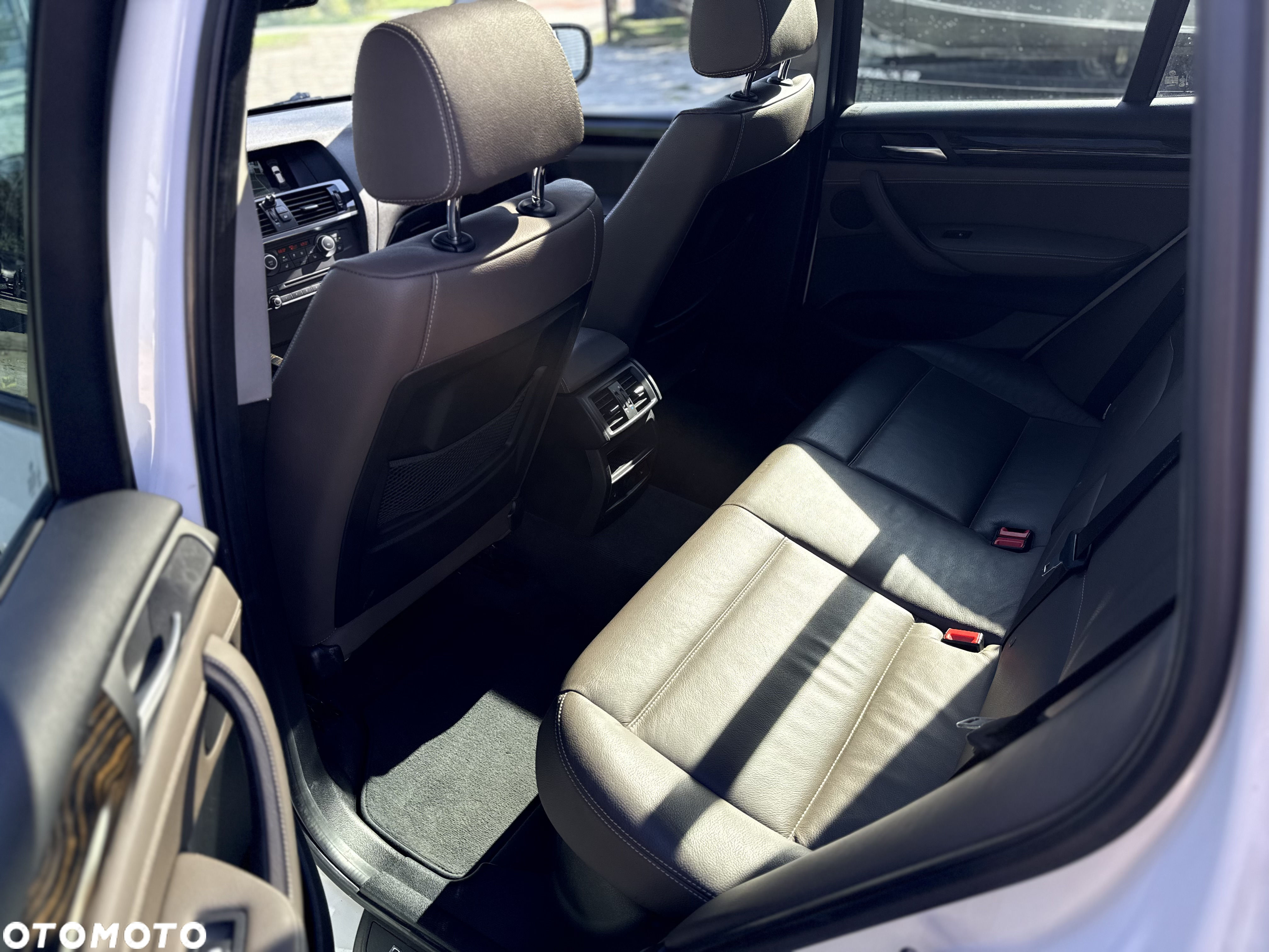 BMW X3 xDrive35i - 11